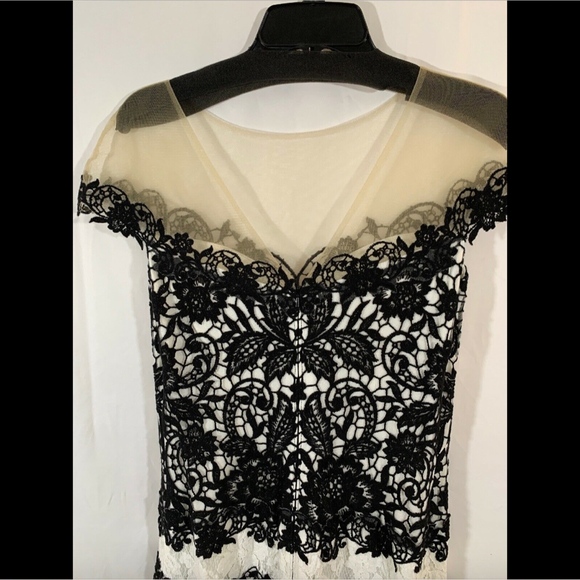 NEW $748 Tadashi Shoji Aubrianna Black/White Lace Gown [‎ SZ 8 ] - Picture 6 of 8